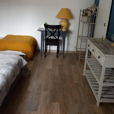 La Grenouillette Nyaraló Vix