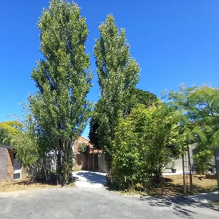 Les Jardins De Holiday home *